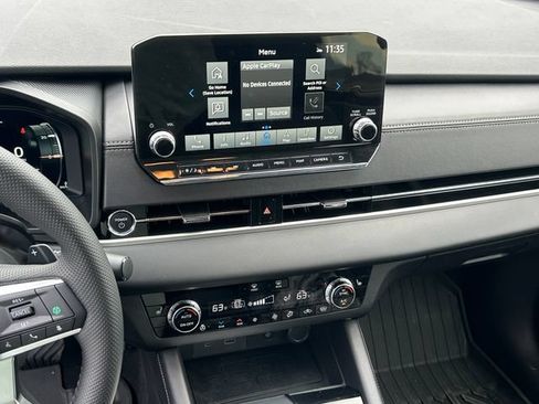 Used 2025 Mitsubishi Outlander 4WD Plug-In Hybrid image 13