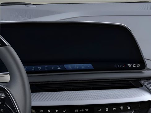 New 2027 Cadillac Optiq Luxury w/ LPO, Floor Liner Package AWD/4WD image 20