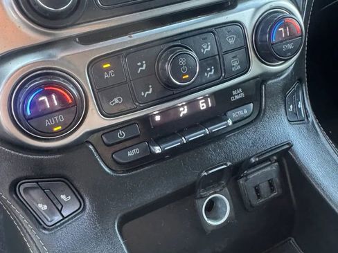 Used 2019 Chevrolet Tahoe LT image 17