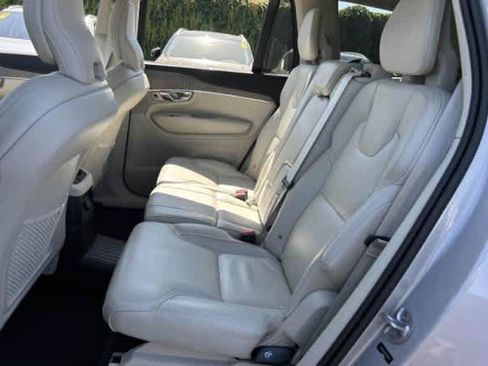 Used 2023 Volvo XC90 T8 Ultimate AWD/4WD image 5