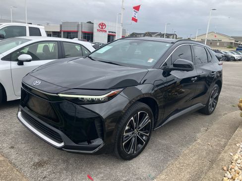 Certified 2024 Toyota bZ4X Limited image 3