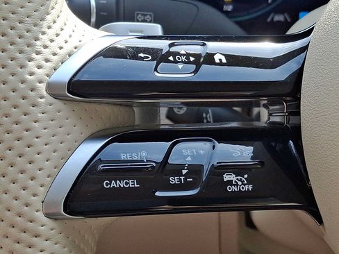 Certified 2023 Mercedes-Benz E 450 4MATIC Cabriolet image 17