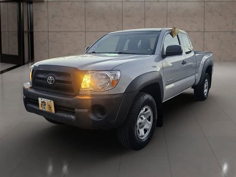 Used 2010 Toyota Tacoma PreRunner image 5