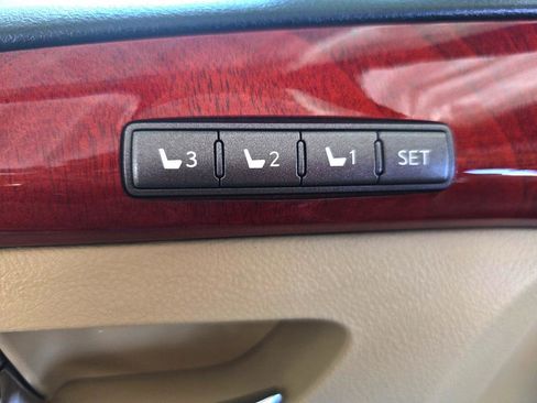 Used 2010 Lexus LX 570 4WD image 21