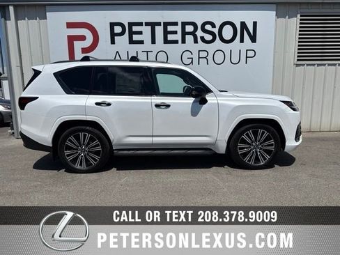 New 2026 Lexus LX 600 4WD w/ Luxury Package image 3