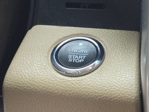 Used 2019 Ford F150 Lariat image 23