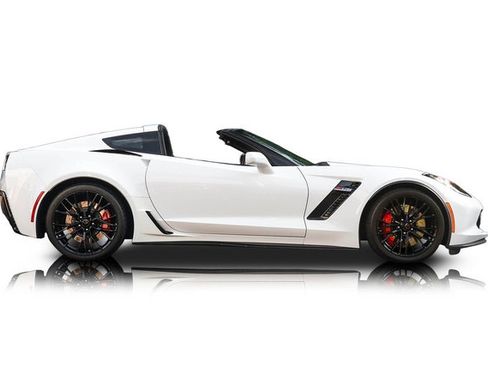 Used 2016 Chevrolet Corvette Z06 w/ 2LZ Preferred Equipment Group RWD image 2