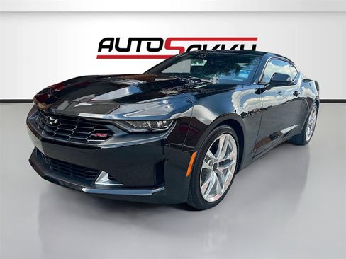 Used 2023 Chevrolet Camaro LT w/ RS Package image 3