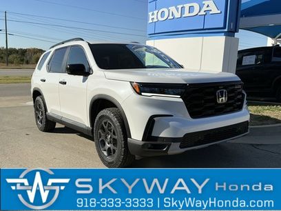 New 2025 Honda Pilot TrailSport