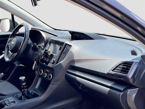 Used 2022 Subaru Crosstrek 2.0i Premium image 29