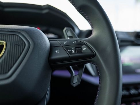 New 2025 Lamborghini Urus SE image 23