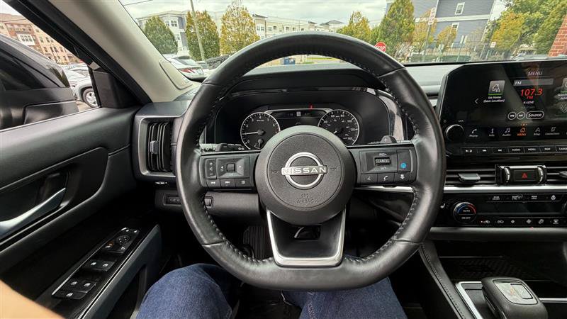 Used 2023 Nissan Pathfinder 4WD SL w/ SL Premium Package image 33