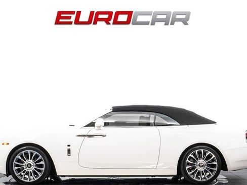 Used 2018 Rolls-Royce Dawn image 3