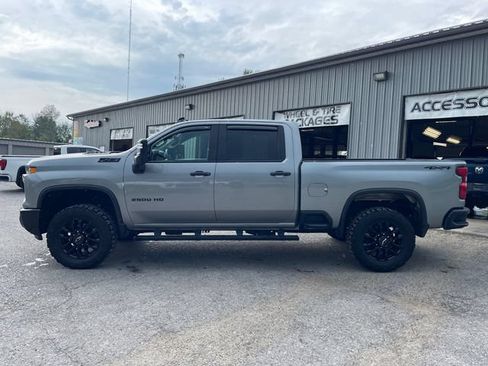 Used 2025 Chevrolet Silverado 2500 Custom w/ Custom Value Package AWD/4WD image 4