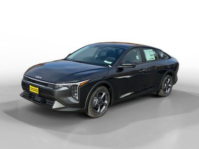 New 2025 Kia K4 LXS