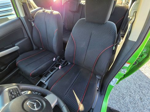 Used 2011 MAZDA MAZDA2 Touring image 11