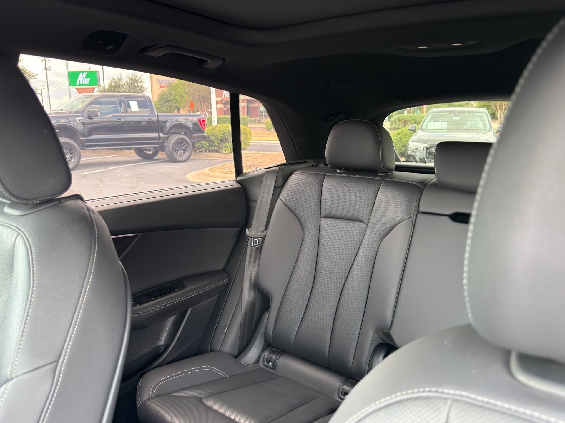 Used 2023 Audi Q8 Premium Plus w/ Premium Plus Package AWD/4WD image 11