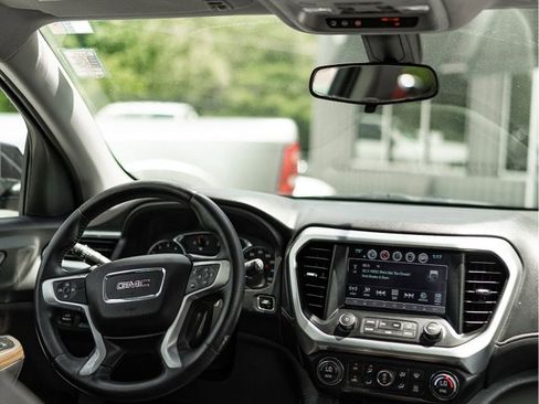 Used 2017 GMC Acadia SLE w/ Driver Alert Package I FWD image 8