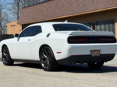 Used 2018 Dodge Challenger SXT Plus RWD image 3
