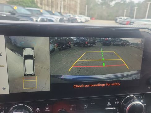 Used 2023 Toyota Highlander Platinum image 21