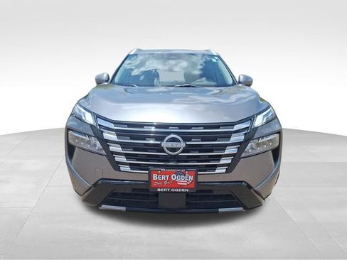 Certified 2024 Nissan Rogue Platinum AWD/4WD image 2