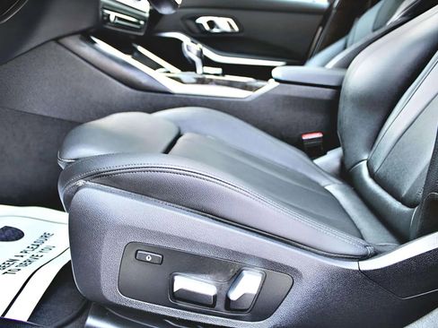 Used 2020 BMW 330i Sedan w/ Driving Assistance Package image 17