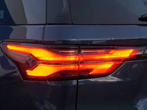 Certified 2023 Chevrolet Traverse LT image 33