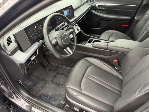 Certified 2025 Hyundai Sonata Limited FWD image 10
