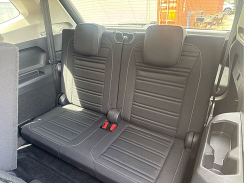 Used 2024 Volkswagen Tiguan S image 33