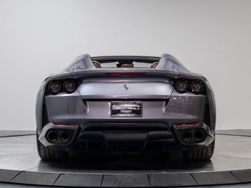 Used 2021 Ferrari 812 GTS image 39