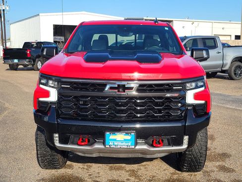 Used 2024 Chevrolet Silverado 1500 ZR2 w/ Technology Package image 8