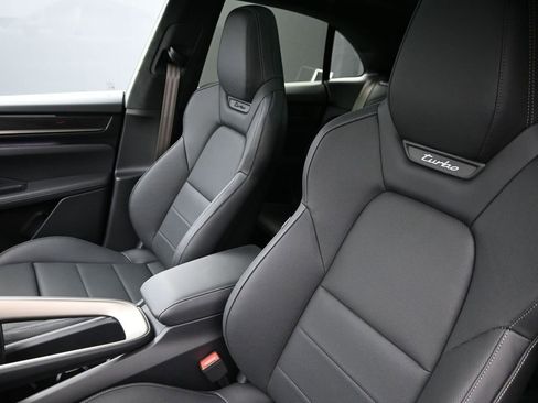 New 2025 Porsche Macan Turbo Electric image 5