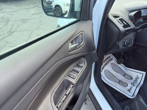 Used 2013 Ford Escape SE w/ Class II Trailer Tow Pkg image 10