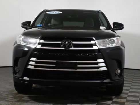 Used 2019 Toyota Highlander XLE image 10