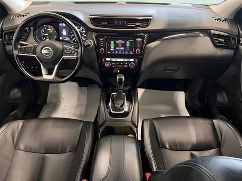 Used 2022 Nissan Rogue Sport SL image 18