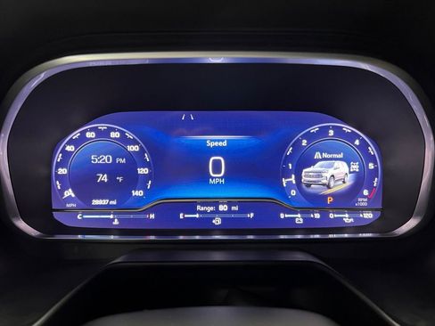 Used 2023 Chevrolet Tahoe Z71 w/ Luxury Package image 33