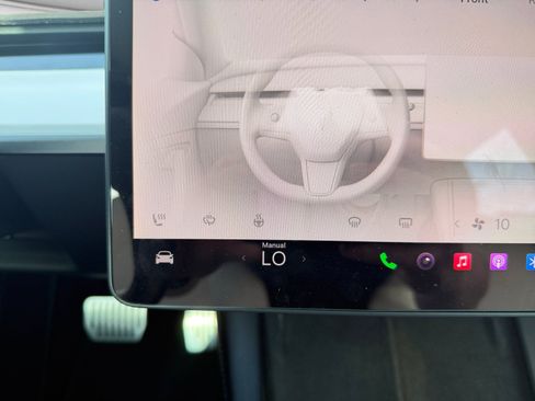 Used 2022 Tesla Model 3 Long Range AWD/4WD image 19