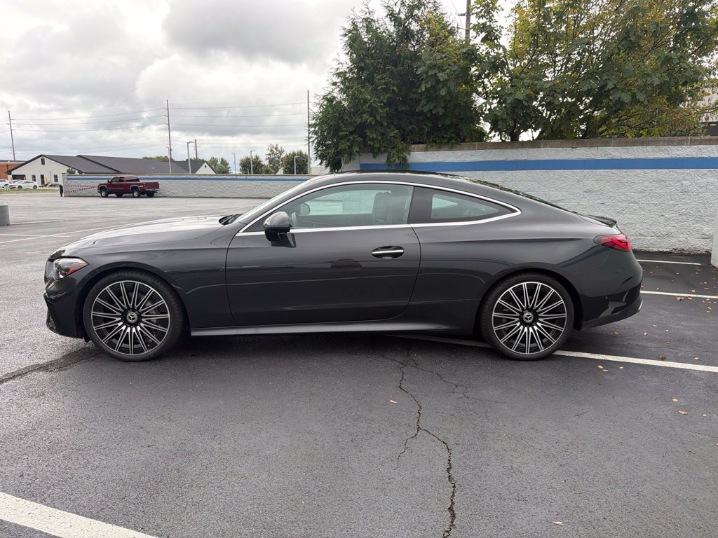 Used 2025 Mercedes-Benz CLE 300 4MATIC Coupe image 2
