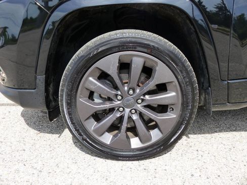 Used 2020 Jeep Cherokee High Altitude AWD/4WD image 14