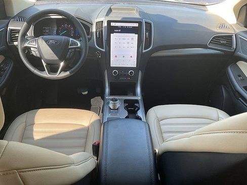 Certified 2022 Ford Edge SEL w/ Convenience Package image 11