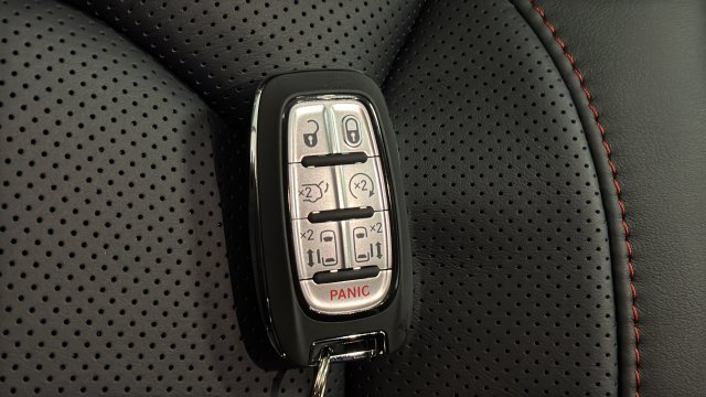 New 2027 Chrysler Pacifica Select FWD image 19