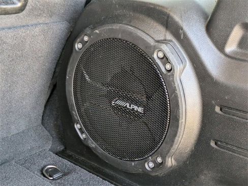 Used 2018 Jeep Wrangler Unlimited Sahara w/ Cold Weather Group image 31