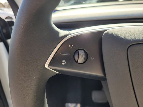 Used 2026 Tesla Model Y Long Range image 29