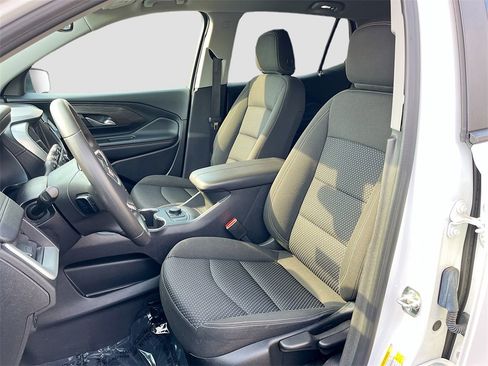 Used 2024 GMC Terrain SLE image 25