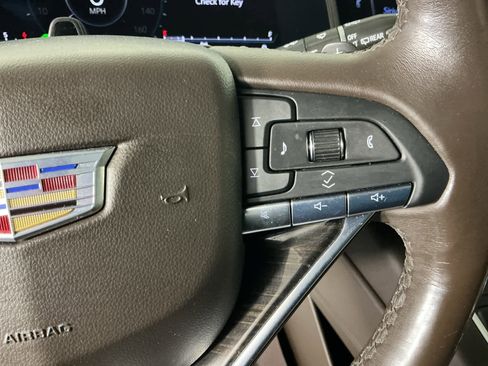 Used 2022 Cadillac Escalade Premium Luxury image 42