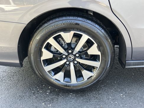 Used 2025 Honda Odyssey EX-L image 13