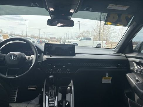 Used 2024 Honda Accord Sport image 17
