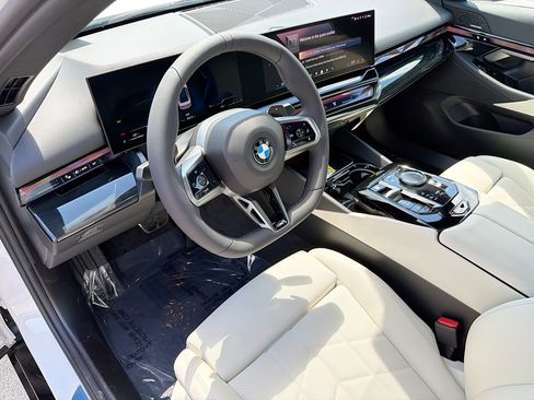 New 2027 BMW 530i RWD image 25