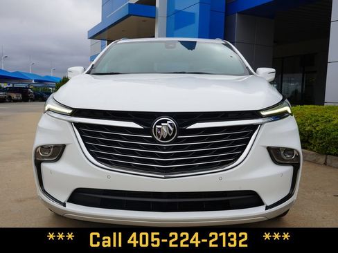Used 2024 Buick Enclave Premium FWD image 3