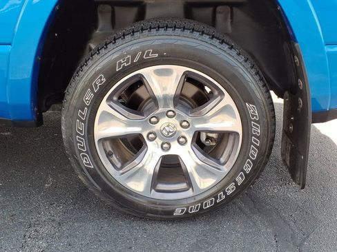 Used 2022 RAM 1500 Laramie AWD/4WD image 9